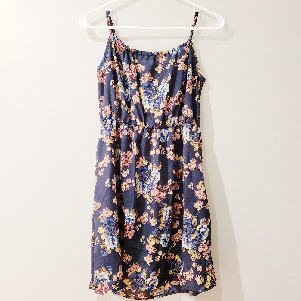 mine Sleeveless Floral Dress - Picture 2 of 6